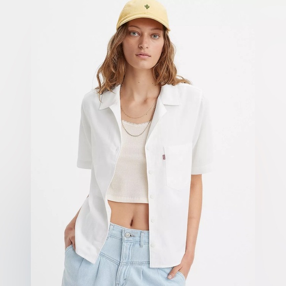 EUC Levi’s Vacation Collared Shirt - Picture 2 of 6